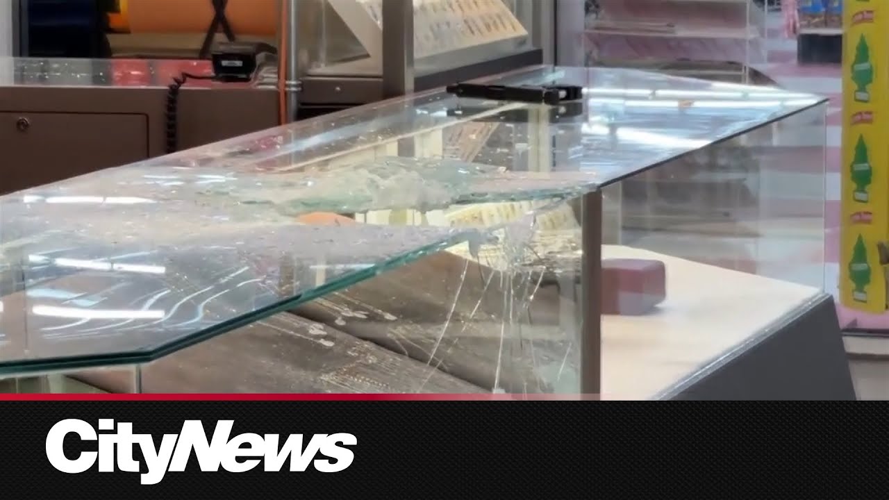 Toronto police investigating jewellery store robbery at Scarborough Mall