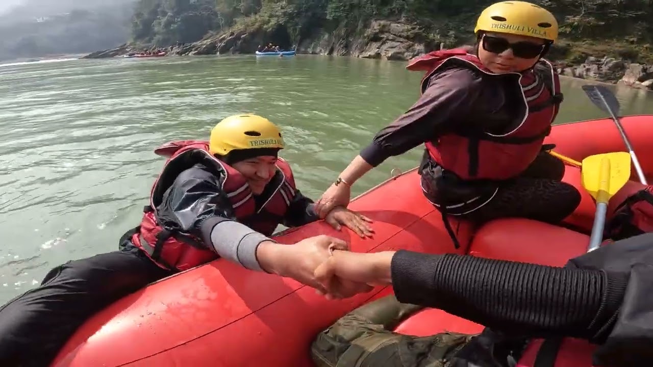@trishuliriversideresortmal8338 #rafting #funtime #familytime #enjyourlife