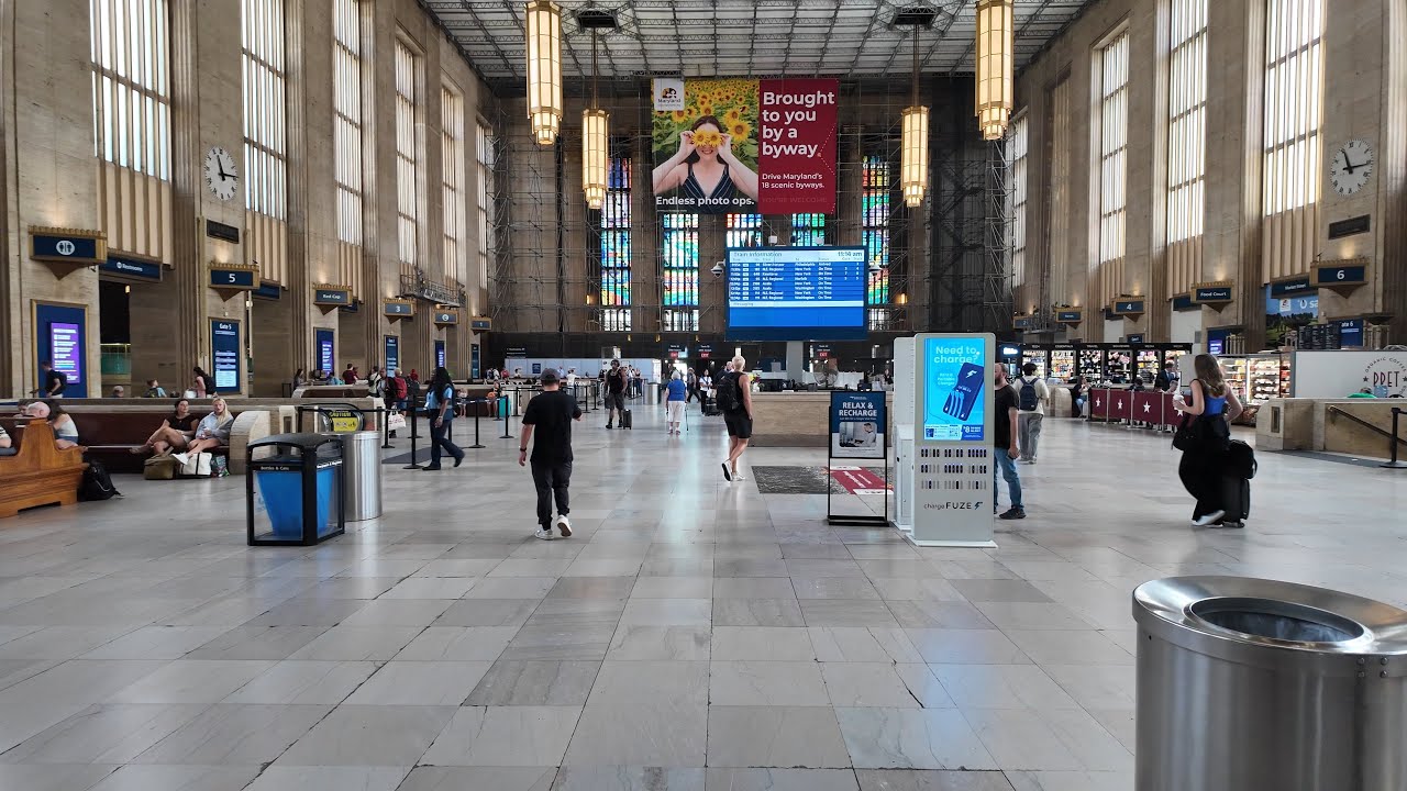 Philadelphia 30th St Station---4K60 HD tour
