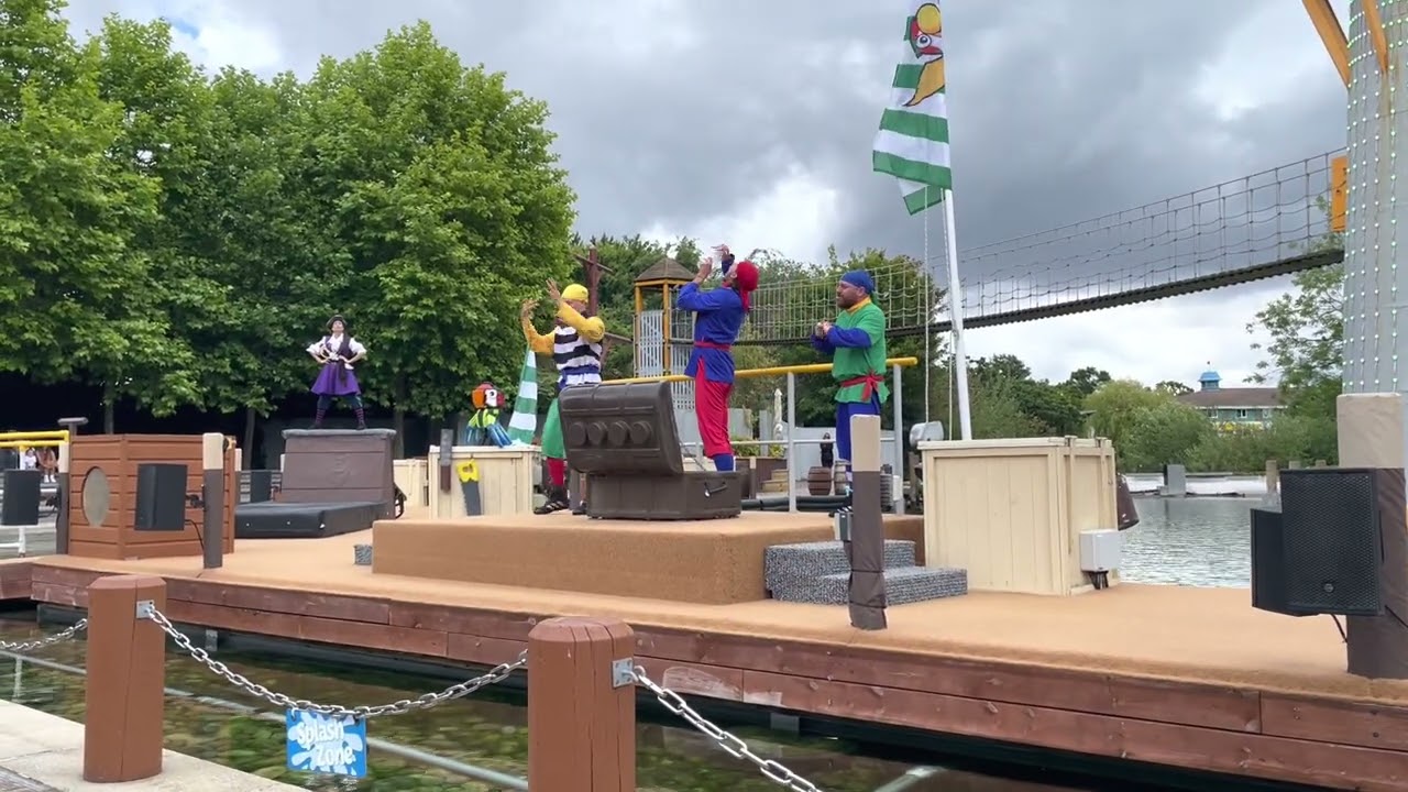 LEGOLAND Windsor Pirates of skeleton bay full show 2022