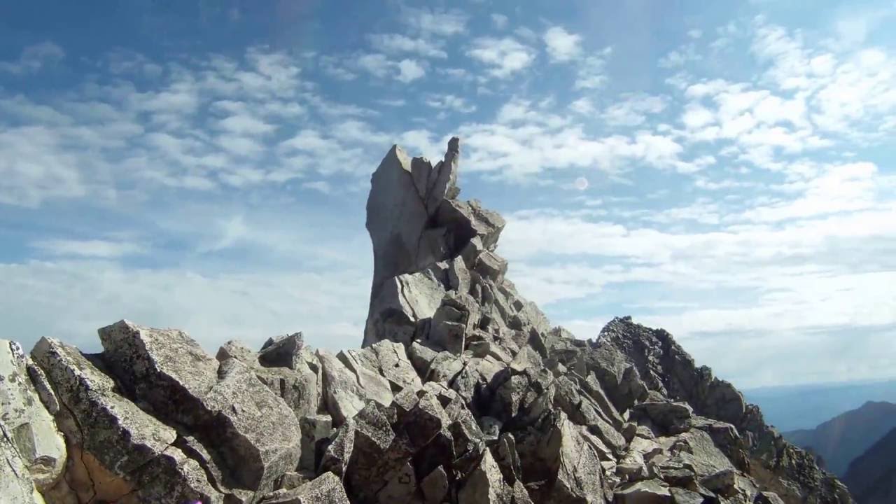 Mountain Goat on the Knife Edge of Capitol Peak / K2