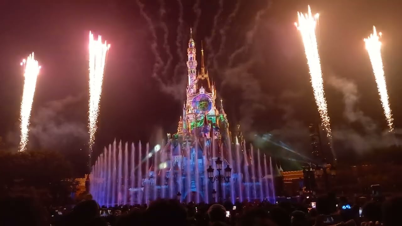 Nighttime Spectacular MOMENTOUS full show [4K] - Disneyland hong kong vlog