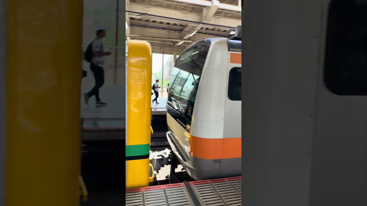 E493系とE233系0番台の連結部を観察する動画！（2025.6.23.11:51） #youtubeshorts