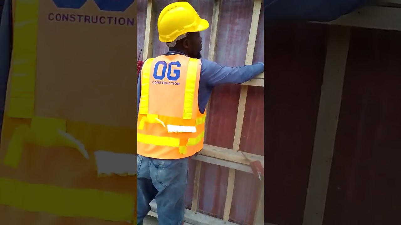 Construct of a retail wall without drilling of holes 