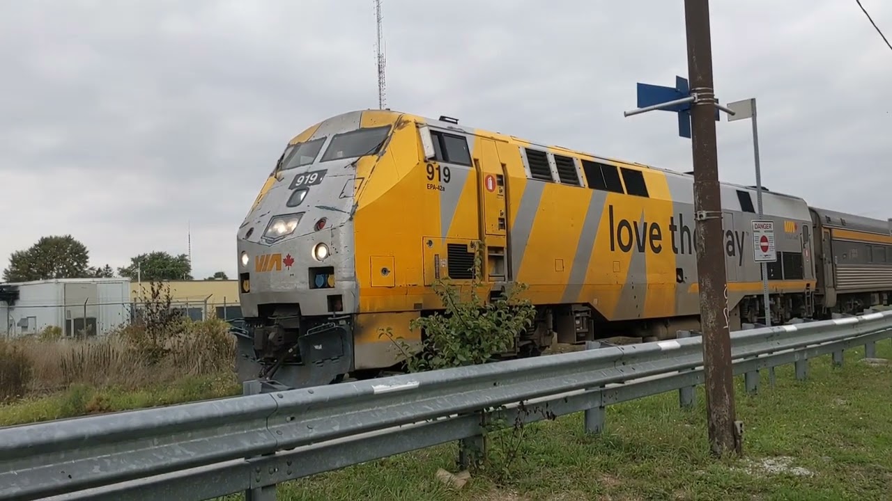 VIA 73 at Chatham VIA station. Sept 21, 2022