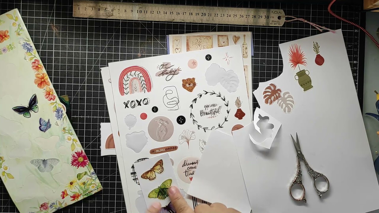 🌺Astuces  - Comment transformer les stickers en Dies Cuts - Embellissements scrap facile et rapide 🌺