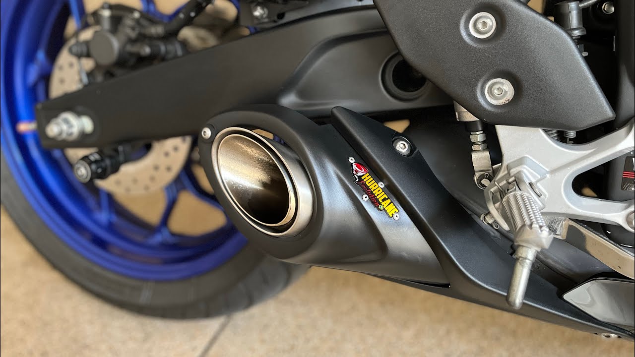 Yamaha R3 azul! Ponteira Hurricane!