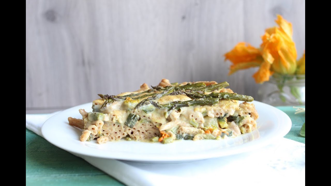 Pasta al forno light con asparagi e zucchine - 100% vegetale