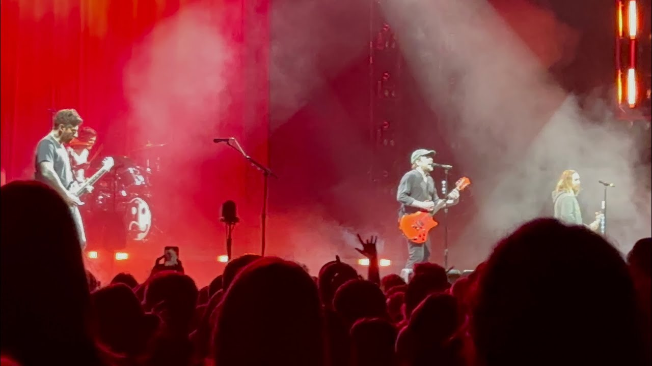 Fall Out Boy - Don’t You Know Who I Think I Am? - Live @ Firtst Direct Arena, Leeds - 27/10/2023