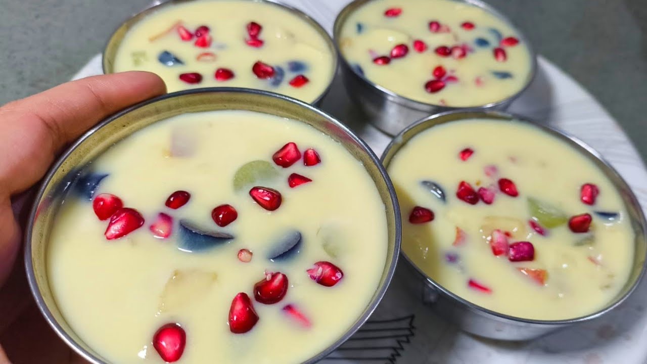 इफ्तार में ठंडा-ठंडा Fruit Custard ज़रूर बनाएं 😍 घर के सभी लोगों को बेहद पसंद आएगा