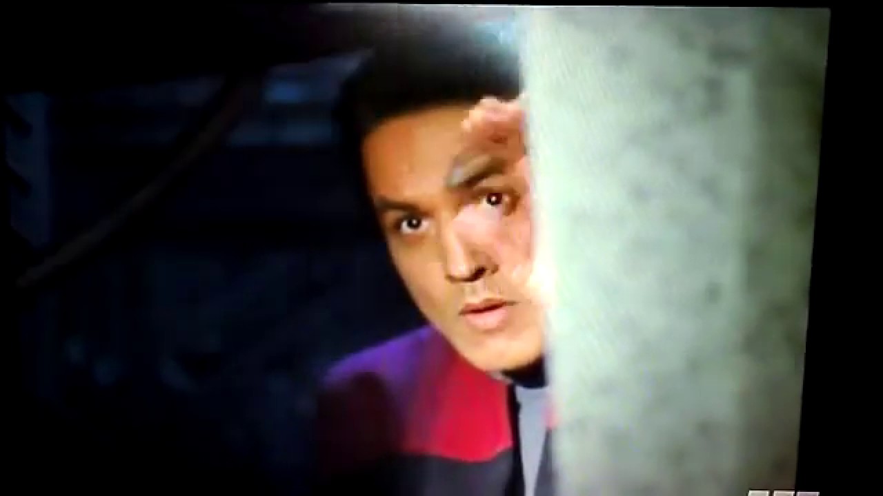 Star Trek Voyager-Chakotay Reactivates The Borg Cube