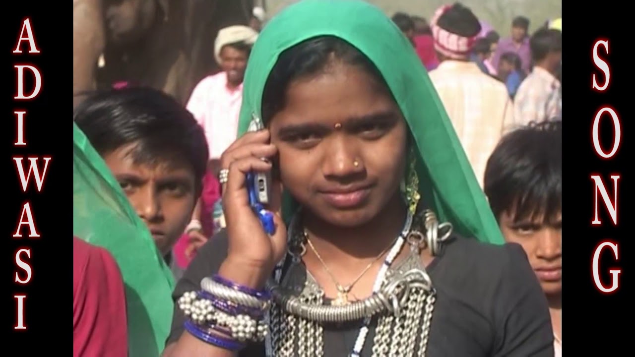 आदिवासी निमाड़ी गाना ''अरसु देखिन पगड़ी बांध जुवान्यो देखा''खास आपके लिए अपने गांव खेत में फिल्माया