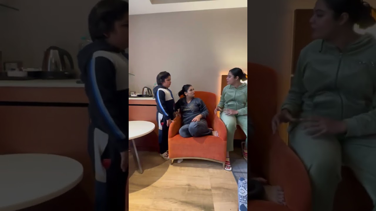 Cheeku ko lekar payal aur golu main huyi ldayi