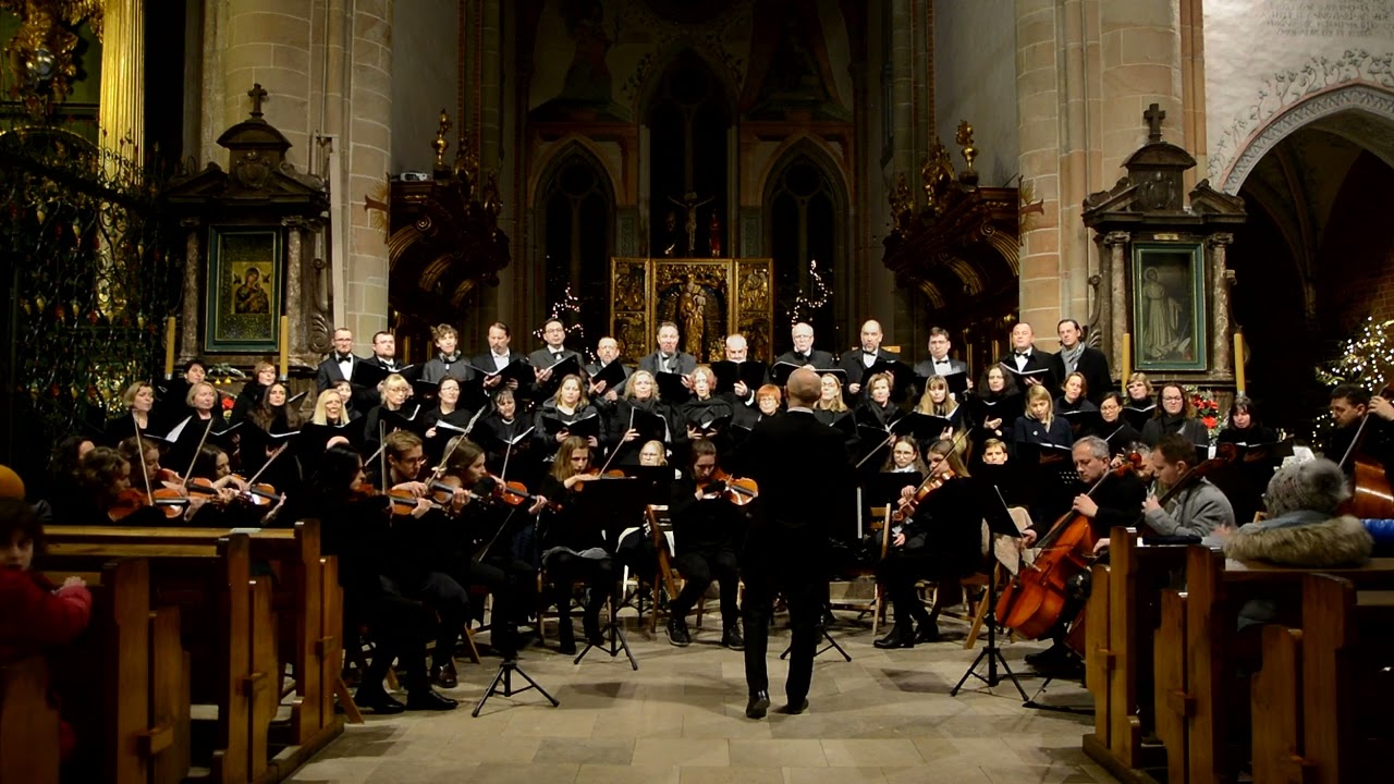 Zaśnij Dziecino (opr. chóru: J. Matuszewski, instrumentacja: S. Kowalczyk)