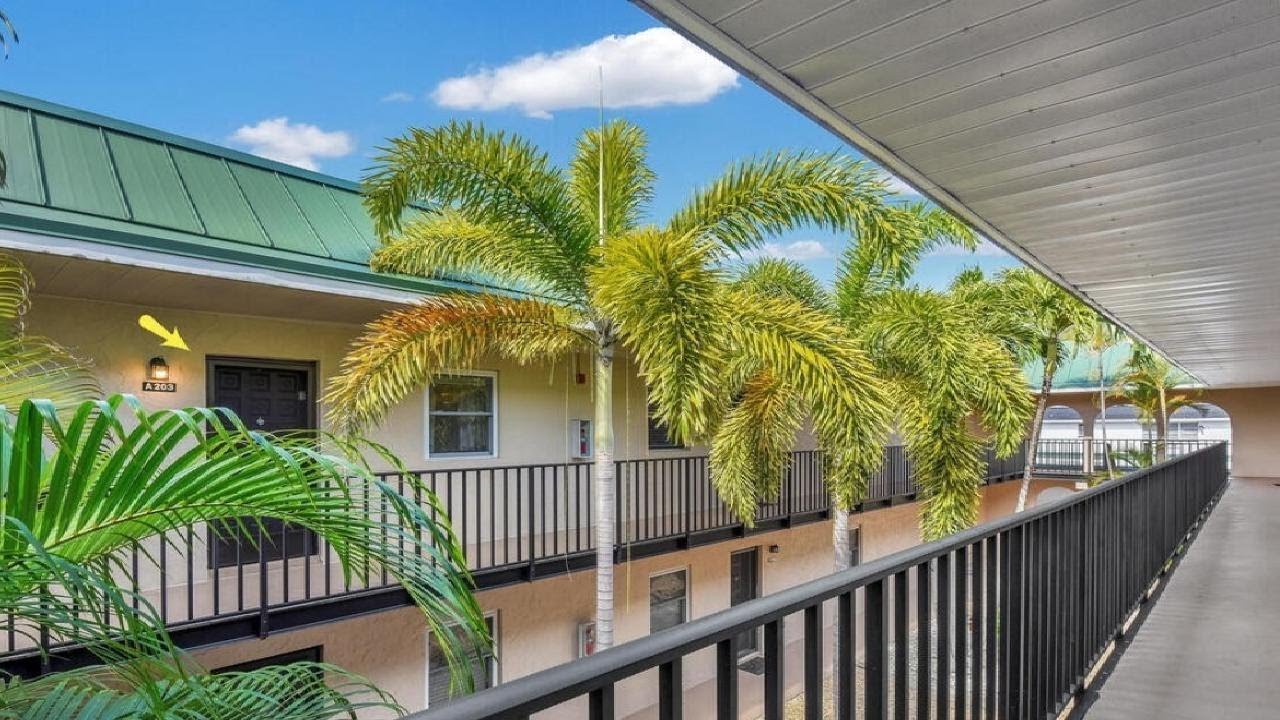 $170K Sailboat Access Condo | Boat Slip + Lift | Cape Coral Fl Condos for Sale