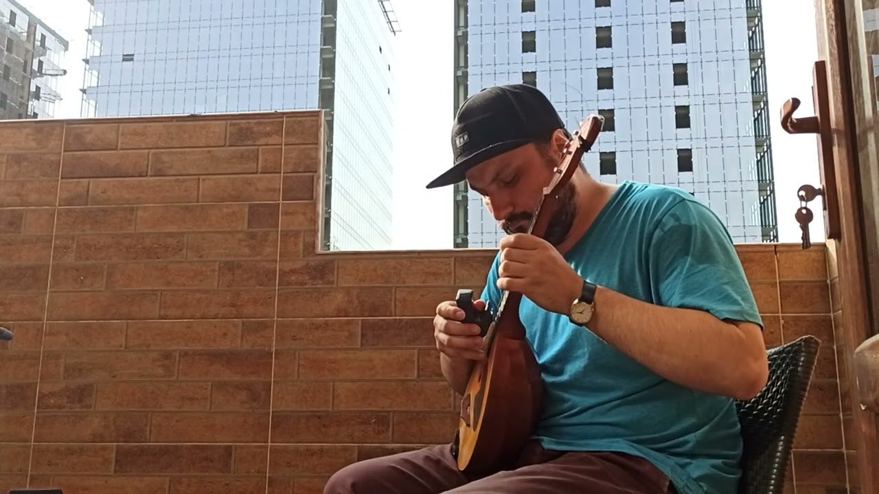 &rdquo;sagasou&rdquo;（ 探そう）played by Taku Sugimoto and Denis Sorokin