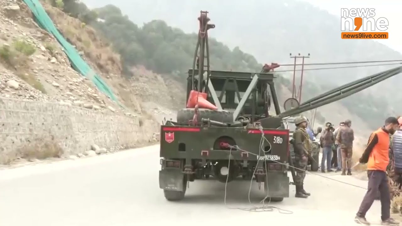 J&K : Car Falls into Chenab River in Doda, 1 Dead, 2 Injured | News9