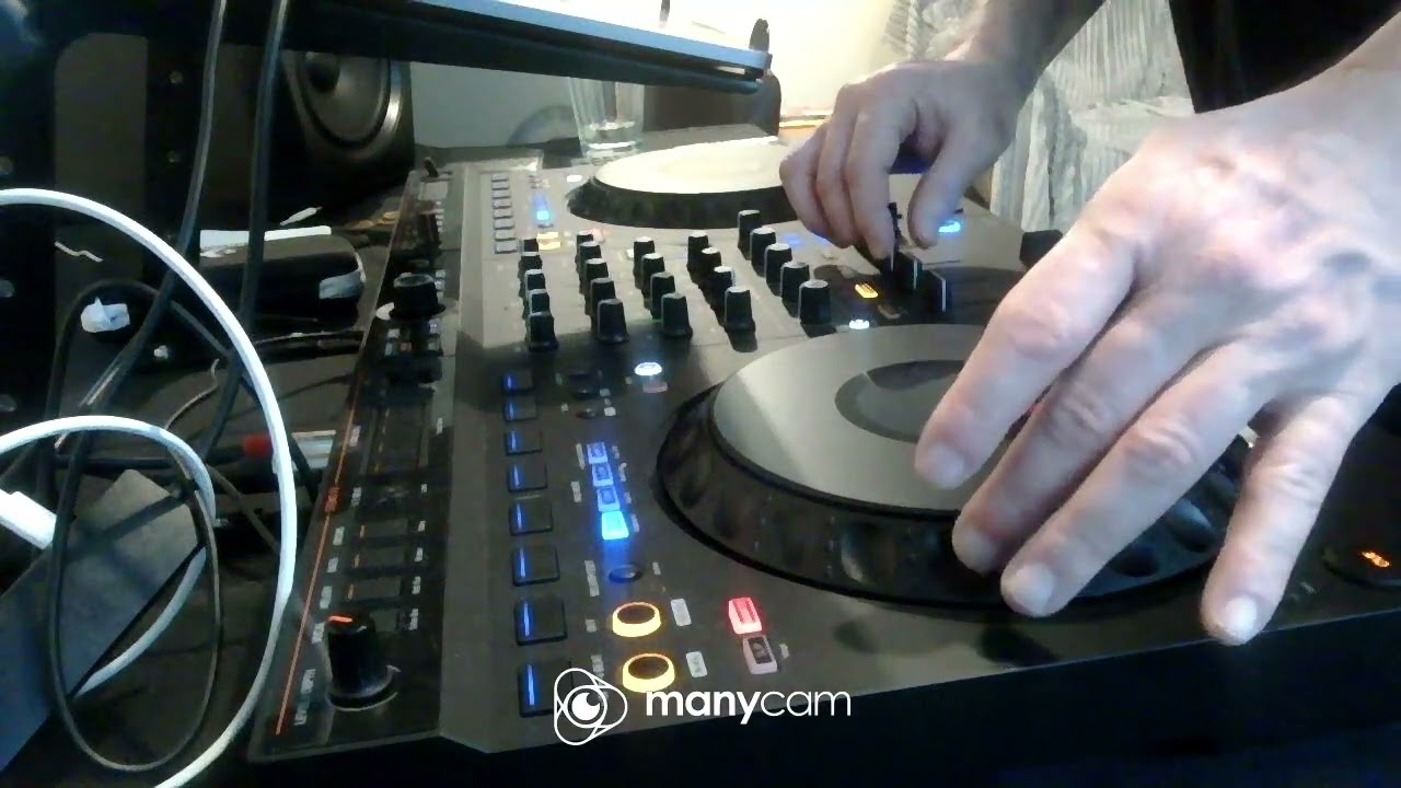 In and Out the Tech House Tunes...