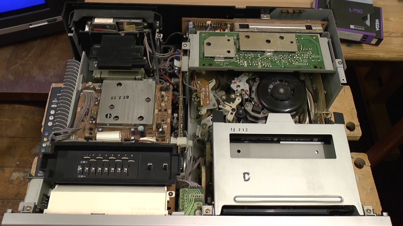 Sony SL-C6E Betamax recorder before repairs