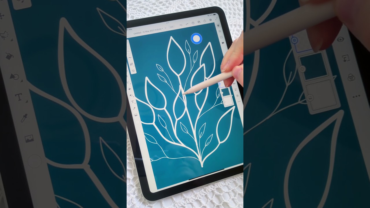 One reason I love Adobe Fresco more than Procreate! #surfacedesigner #adobefresco #patterndesign