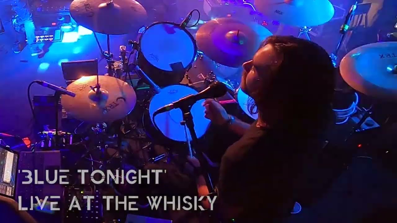 'Blue Tonight' - Shiver - Clip Live From The Whisky