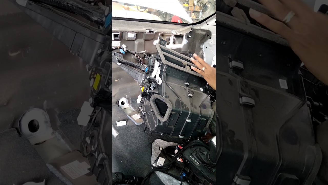 Mazda BT50 service air-conditioning