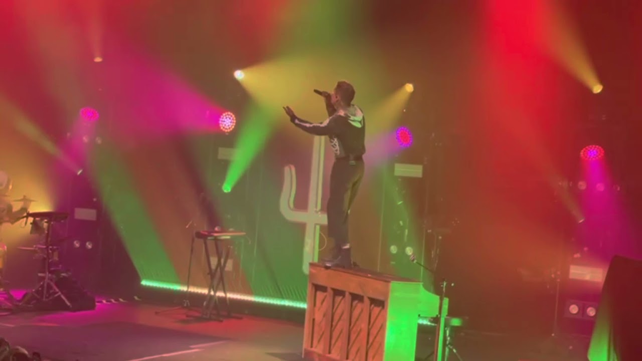 Twenty One Pilots - Takeover Tour - Center Stage 11/02/21 the last small venue ❤️ |-/