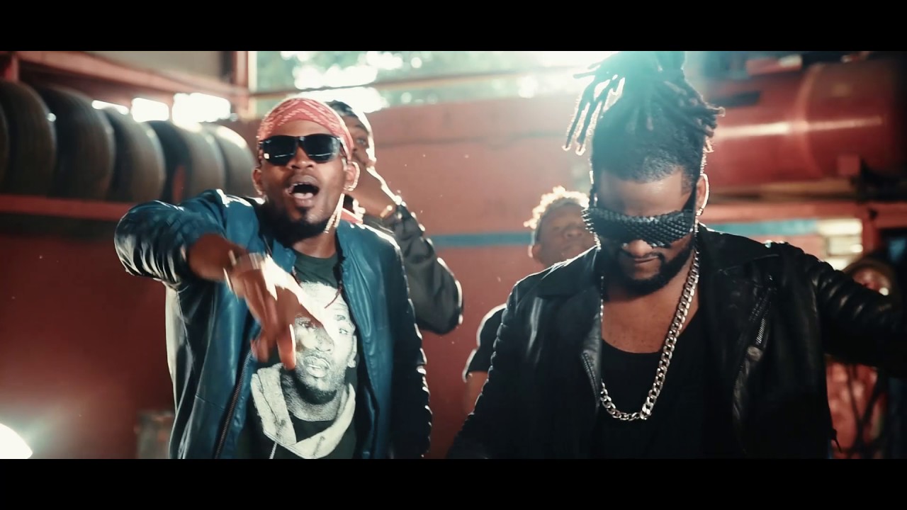 Preto show ft os Banah & Godzila do game -ABRE O MOTOR