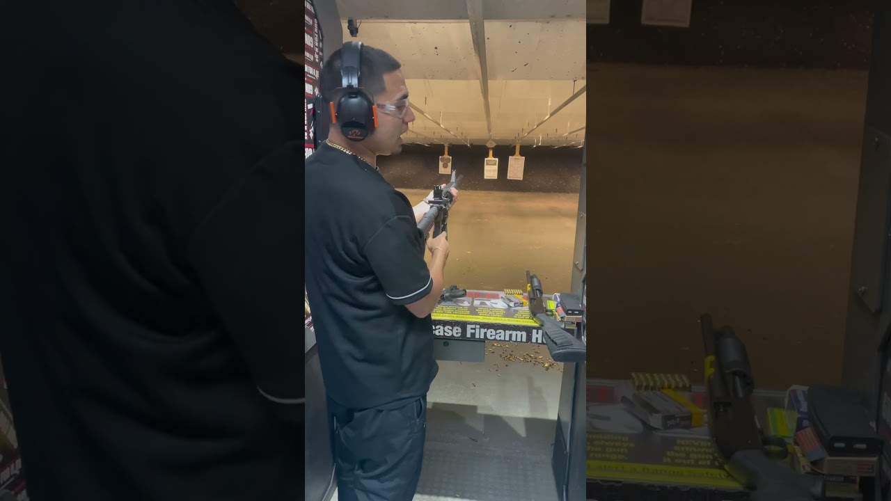 Стрельба из AR-15 на стрельбище 🔥💥. Забыл закрыть затвор 🤣