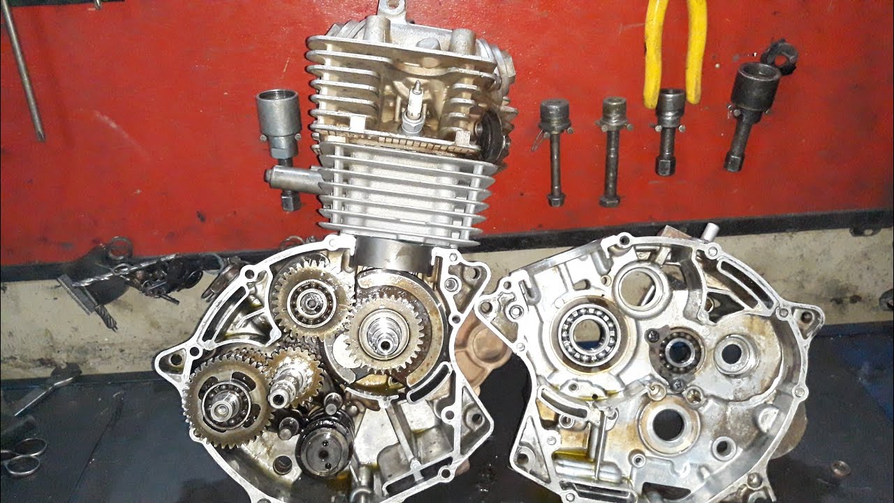 Como Abrir a Parte de Baixo do Motor Sem Desmontar a Parte de Cima.