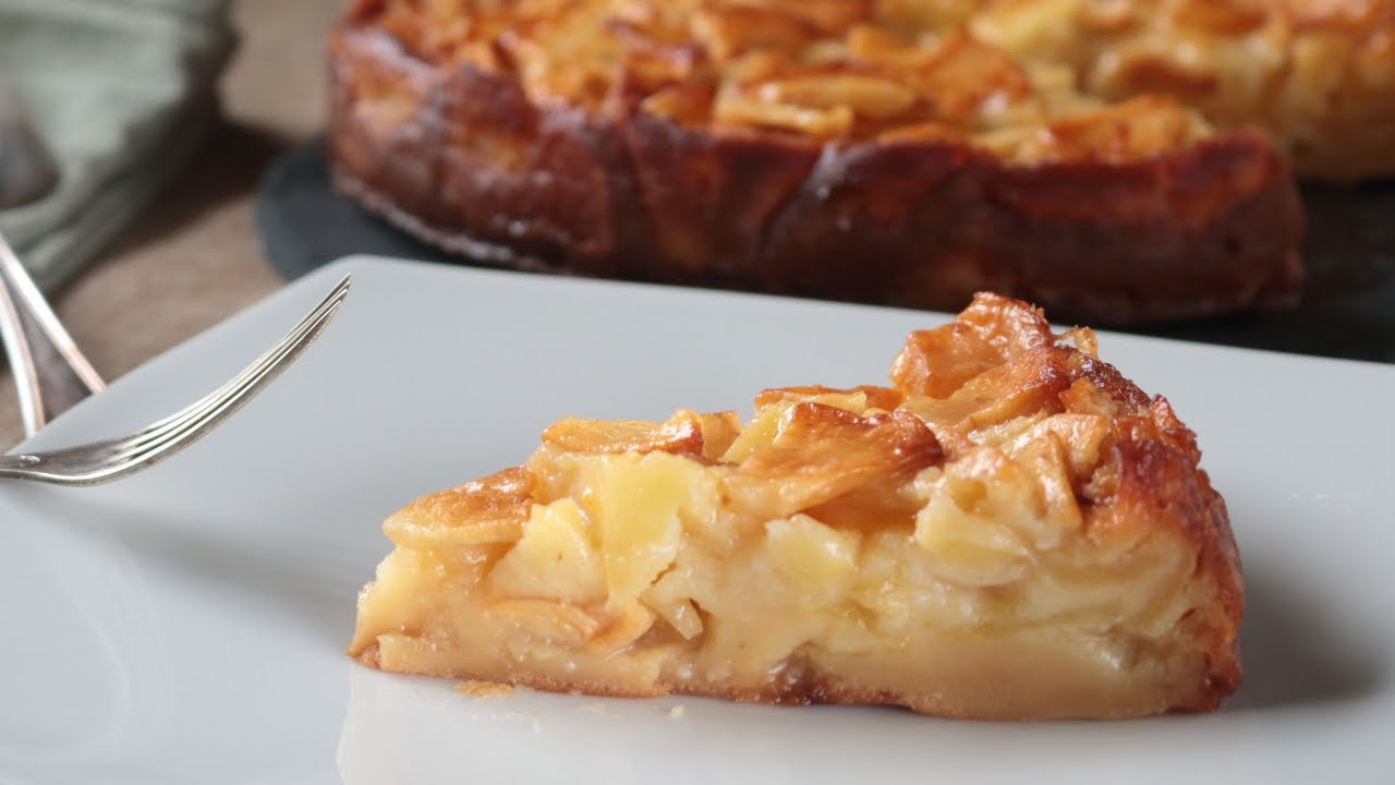 Осенний яблочный пирог - сочный и мягкий с ароматом яблока
