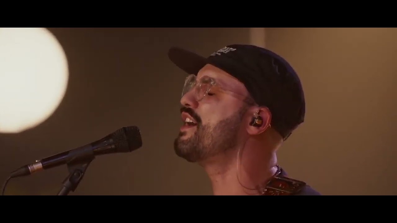 Quem Se Compara CLIPE OFICIAL   Daniel Grecu & Erick Mathias &mdash; Cristo &eacute; Superior