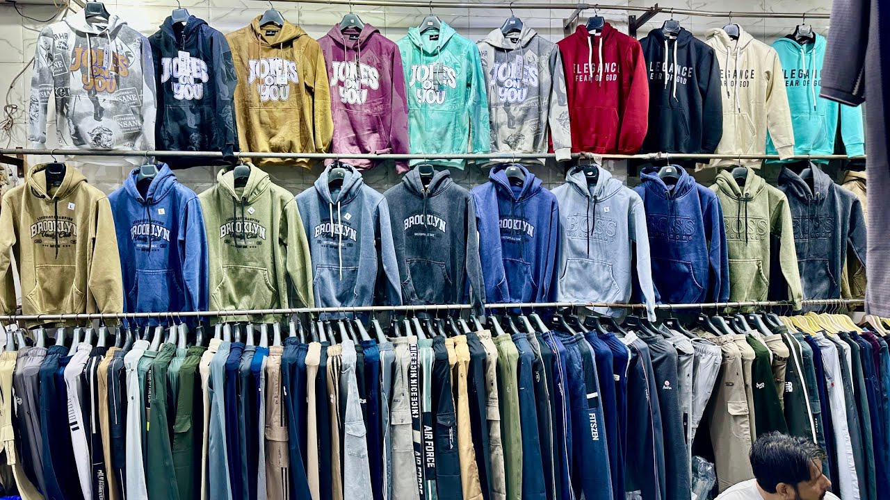 Winter Collection 2025 Wholesale Market﻿ | Hoodies, Sweaters & Warm T-Shirts at Factory Price!﻿ 🧥
