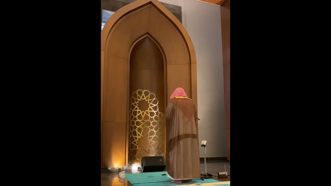 {إِنْ تُعَذِّبْهُمْ فَإِنَّهُمْ عِبَادُكَ} القارئ : معاذ السليماني