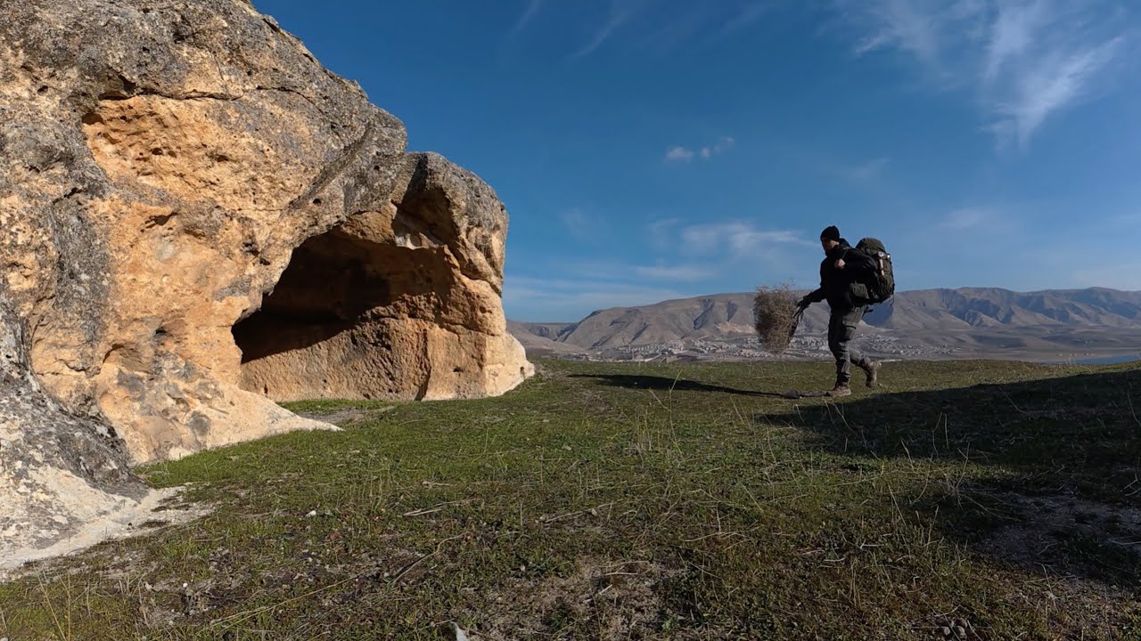 Кемпинг в 13 000-летней пещере ⛰️ | Лагерь в одиночной пещере, костёр и звуки природы