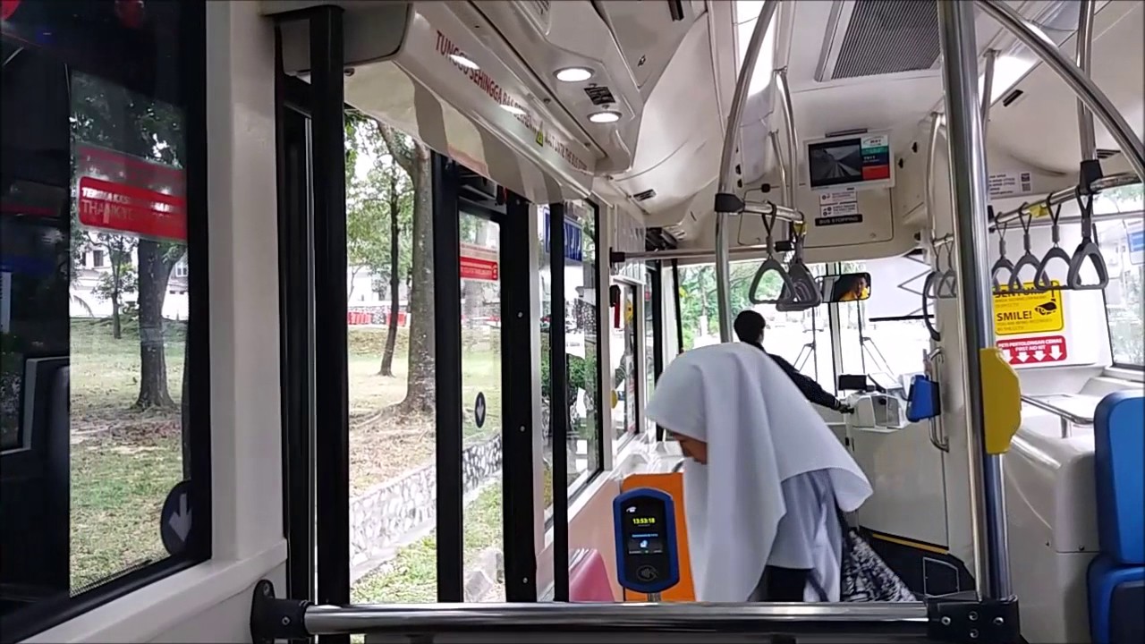 SBK Line Phase 1 - Feeder Bus Doors Opening And Closing Compilation