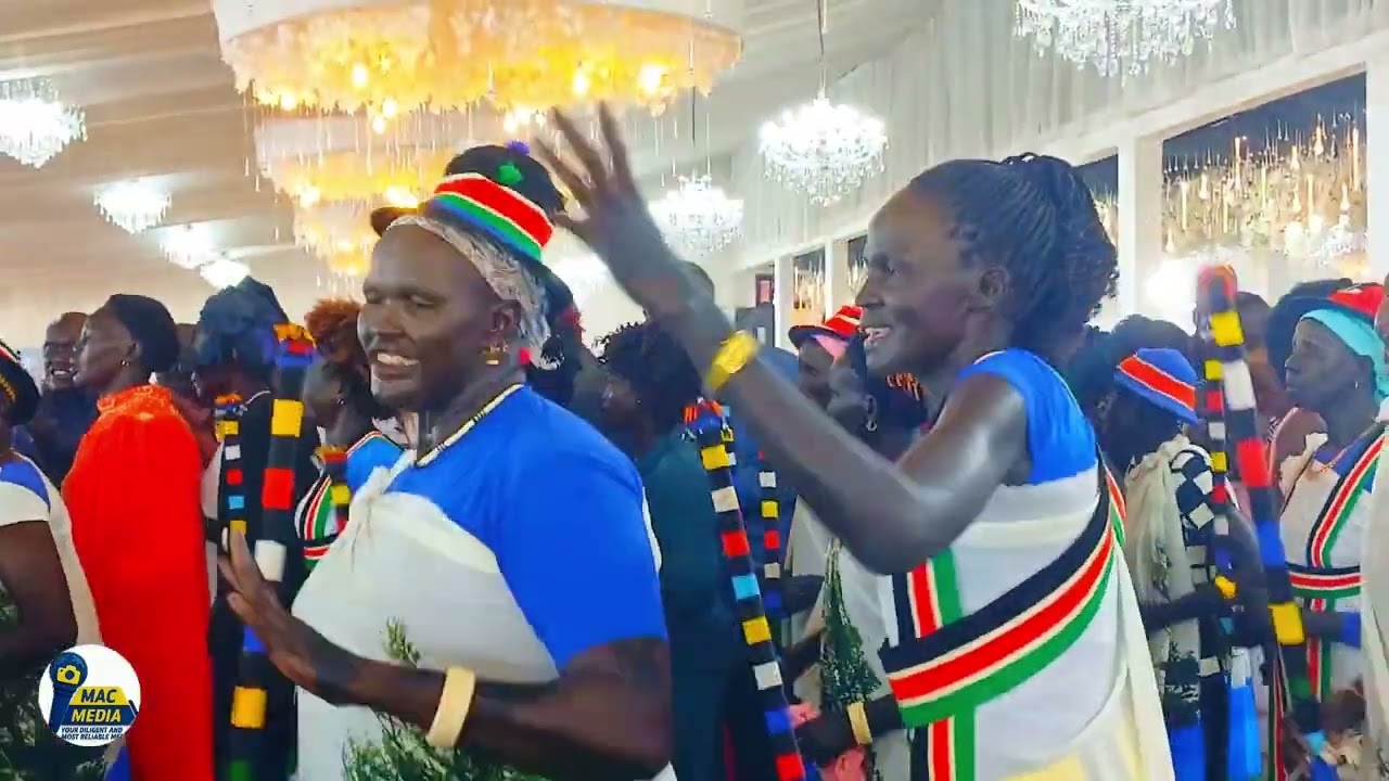 Arrival and welcoming of Ajoh Guguei (Man Atong Aguto) during Atong Aguto and Thon Chol wedding day 