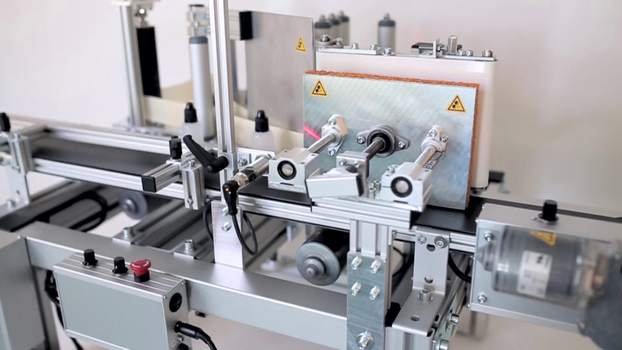 Etikettiermaschine universal & flexibel - InnTecFlow GmbH