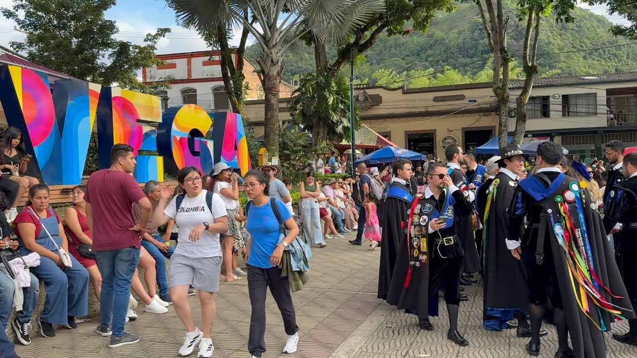 Festival de Tunas La Vega: Capas y Panderetas