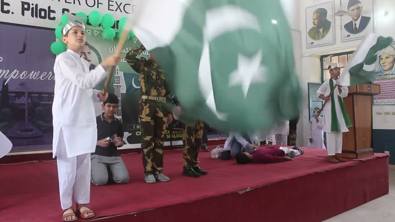 Best Teblo. Chand meri zameen phool mera watan. Coe Govt Pilot Secondary School Sialkot