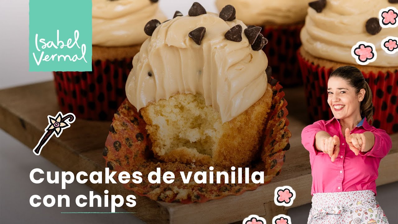 Cupcakes de vainilla con chips de chocolate