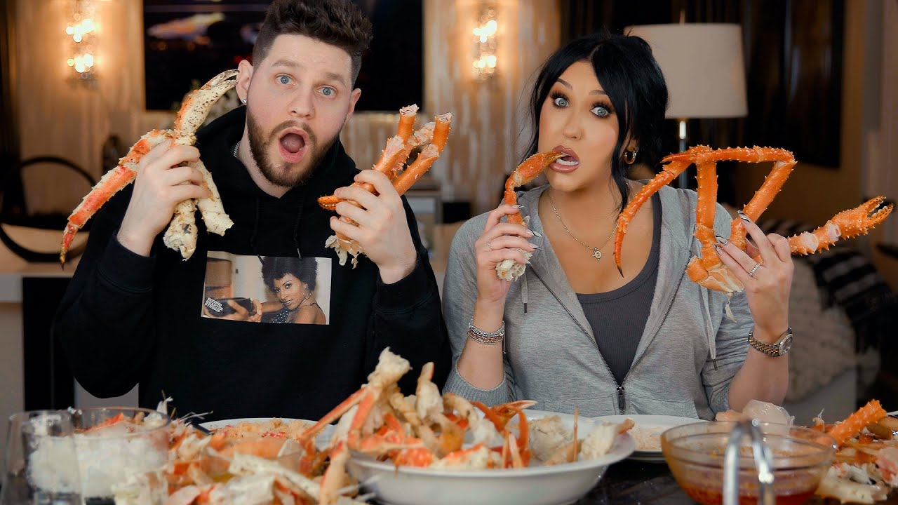 Q&A WHILE EATING CRAB WITH MY BOYFRIEND