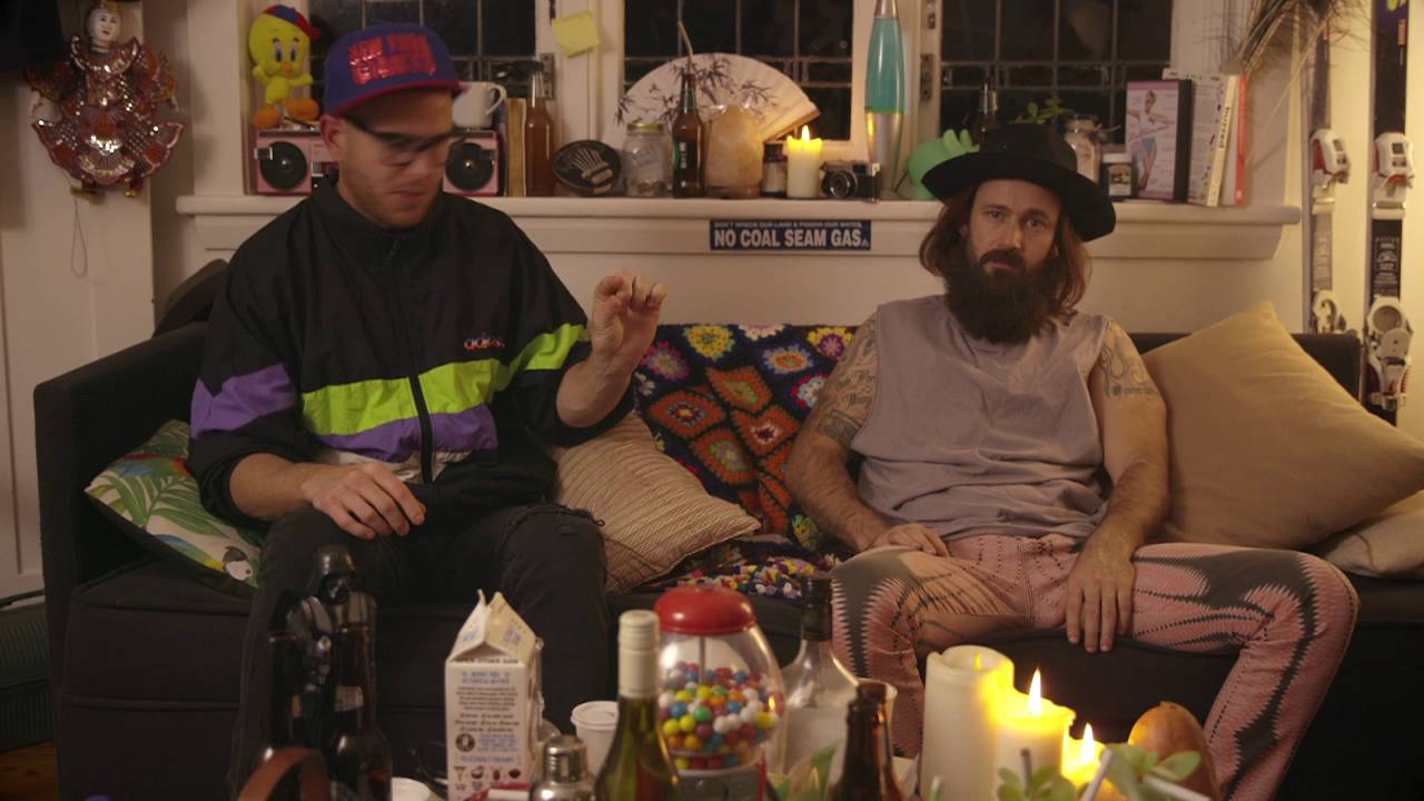 BONDI HIPSTERS - on Flat Earthers