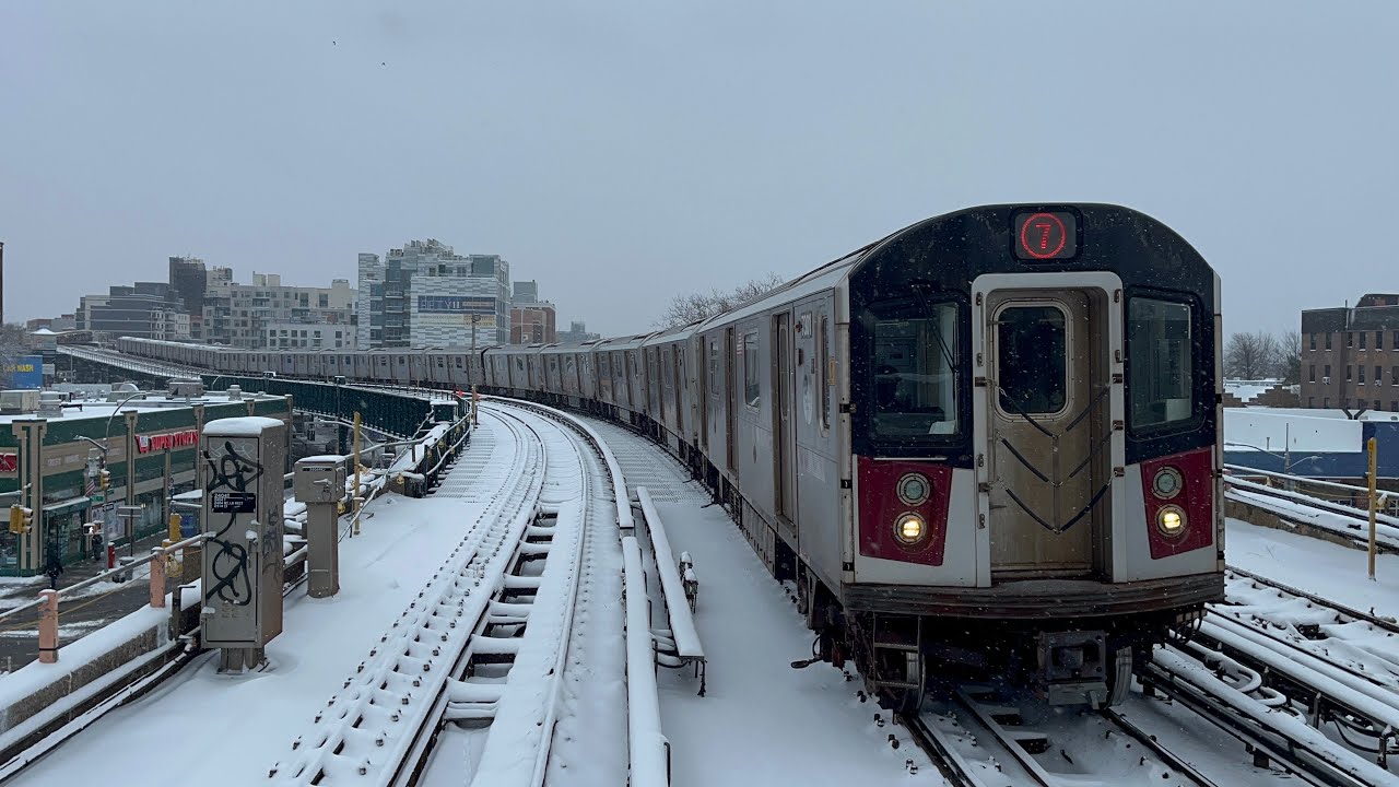 IRT Flushing Line: Manhattan and Flushing bound R188 (7) Trains @ 46th Street (Temporary Platform)