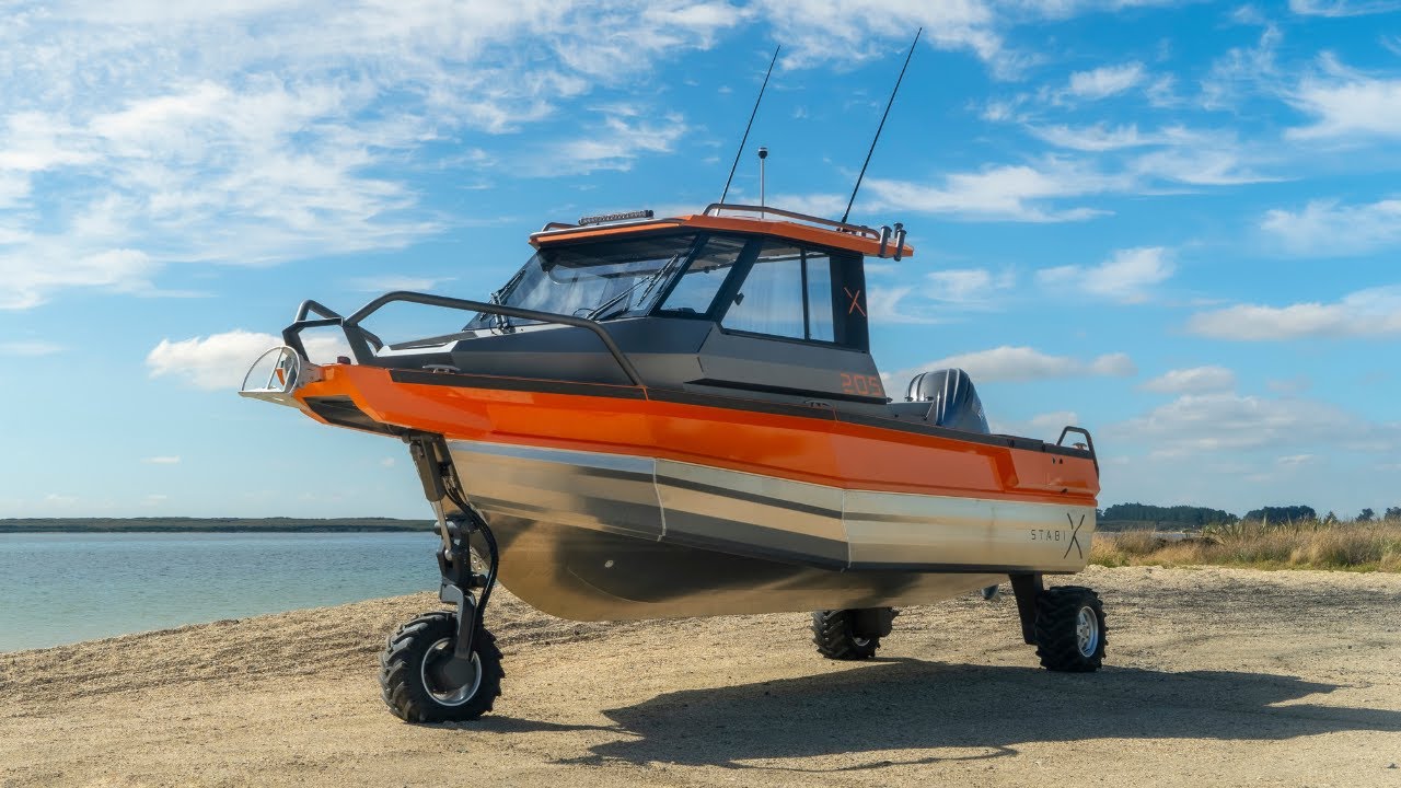 StabiX 205SC | 20 Foot Amphibious Model