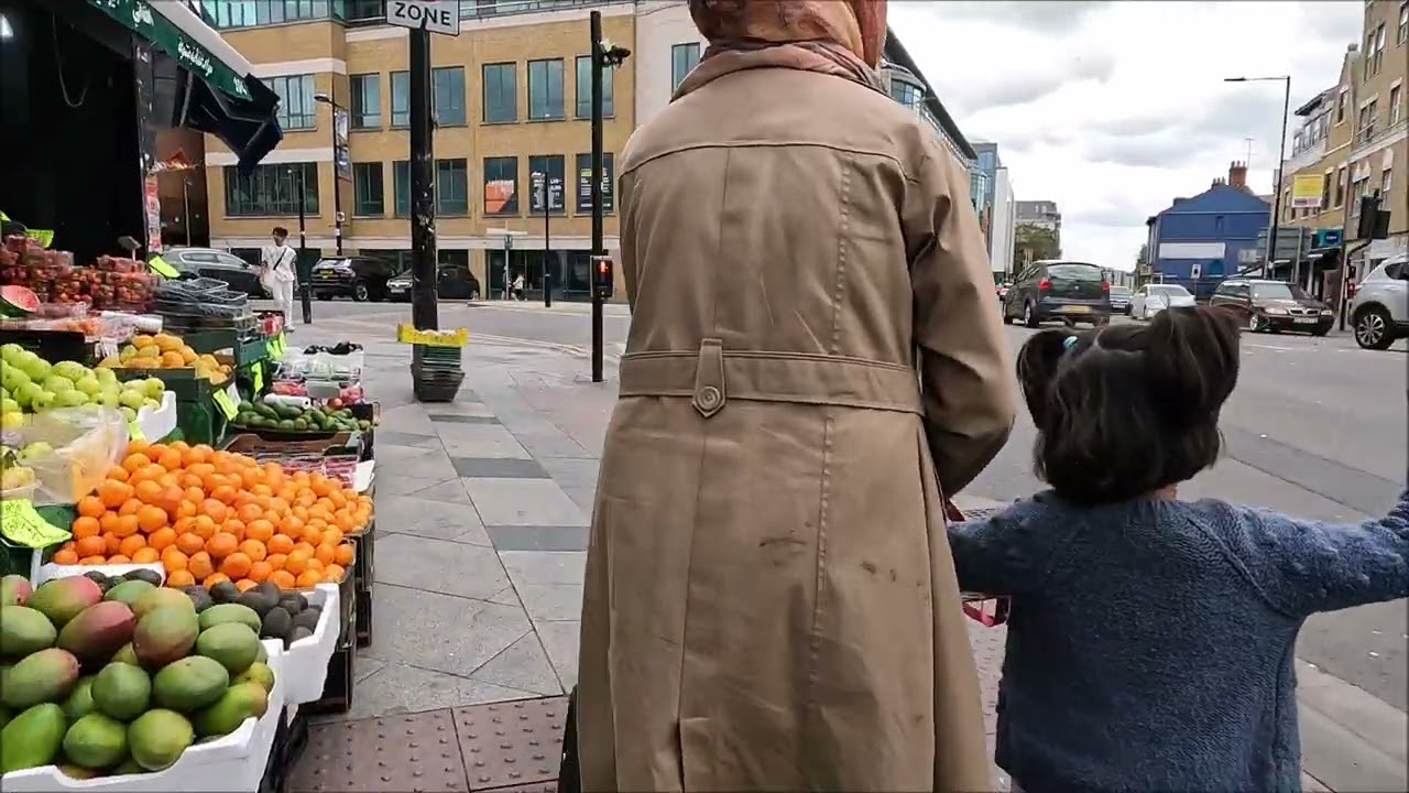 Virtual Walk - Slough Train Station To Premier Inn Slough Central South, Windsor Road - May 2022