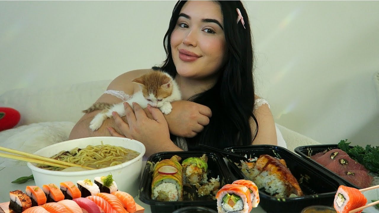 Sushi Mukbang ft a BABY KITTEN 🐈‍⬛❤️🥹 ✿ Munchie Monday ✿