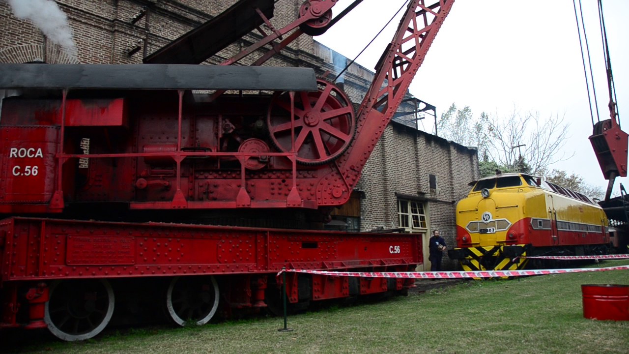 Grua Cowans and Sheldon 1925.  Motor a vapor y movimiento de alguno de sus componentes.