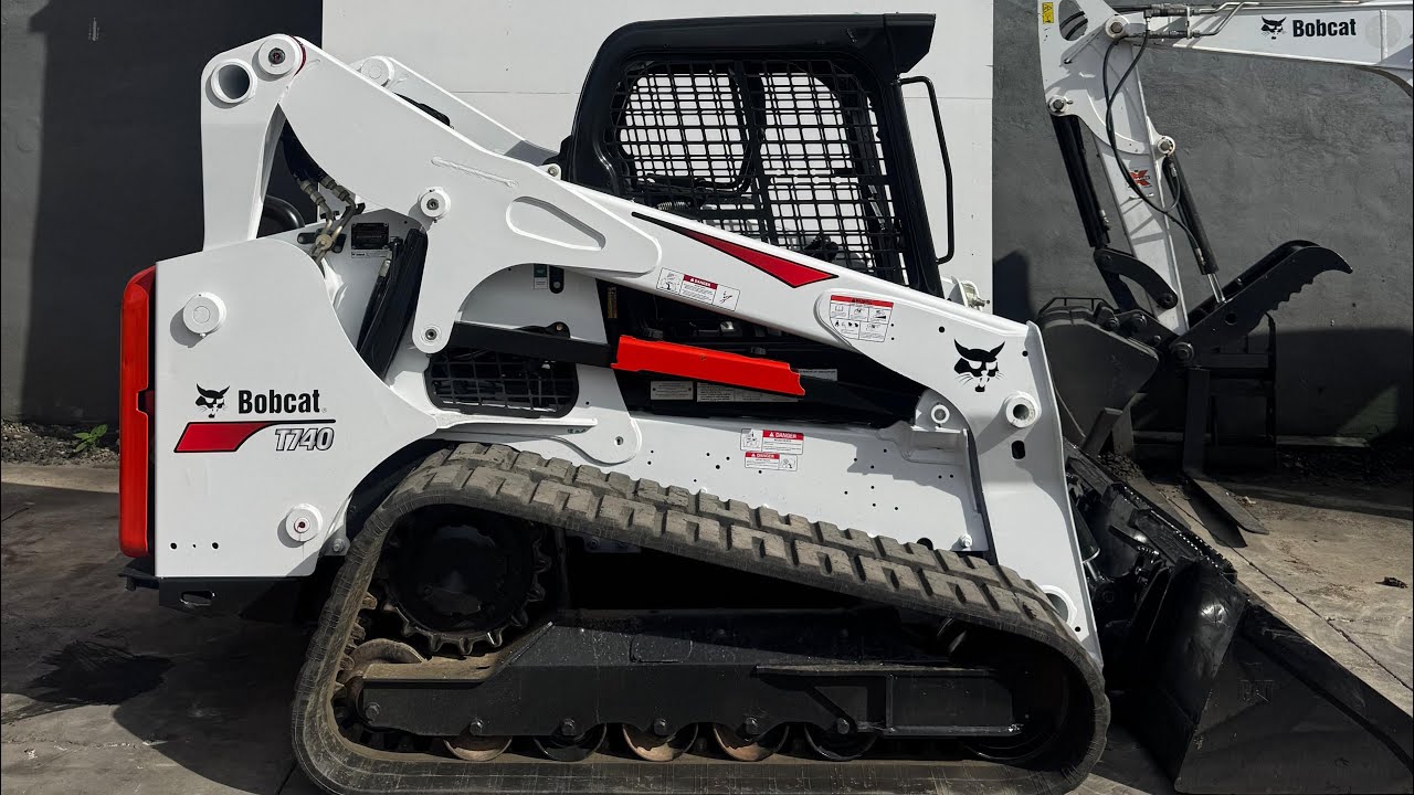 2020 Bobcat T740 Skid Steer Loader - Hydraulic Aux Open Cab Item SKU: 32070