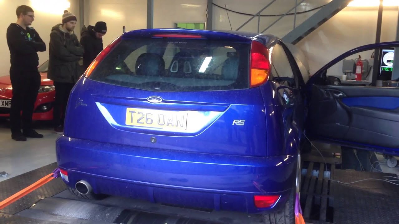 My mk1 focus rs 306bhp 366ftlb with flames and bang